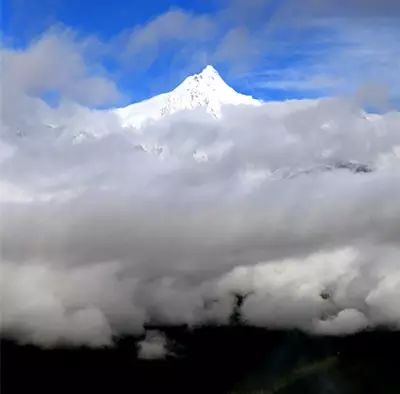 中国】达瓦更扎看云海冰球突破平台【大美(图4)